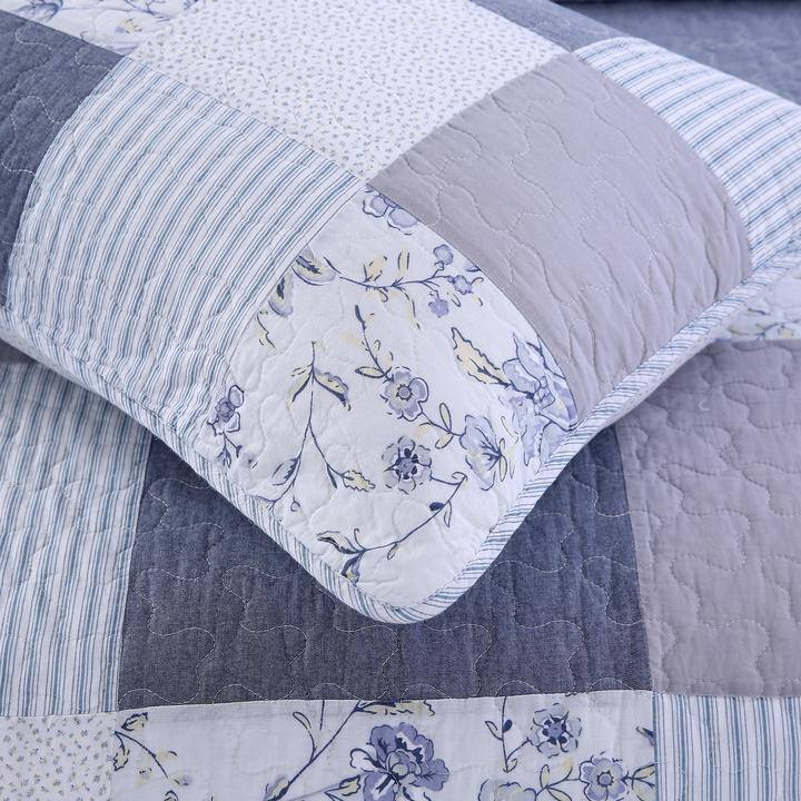 Blue violet quilt