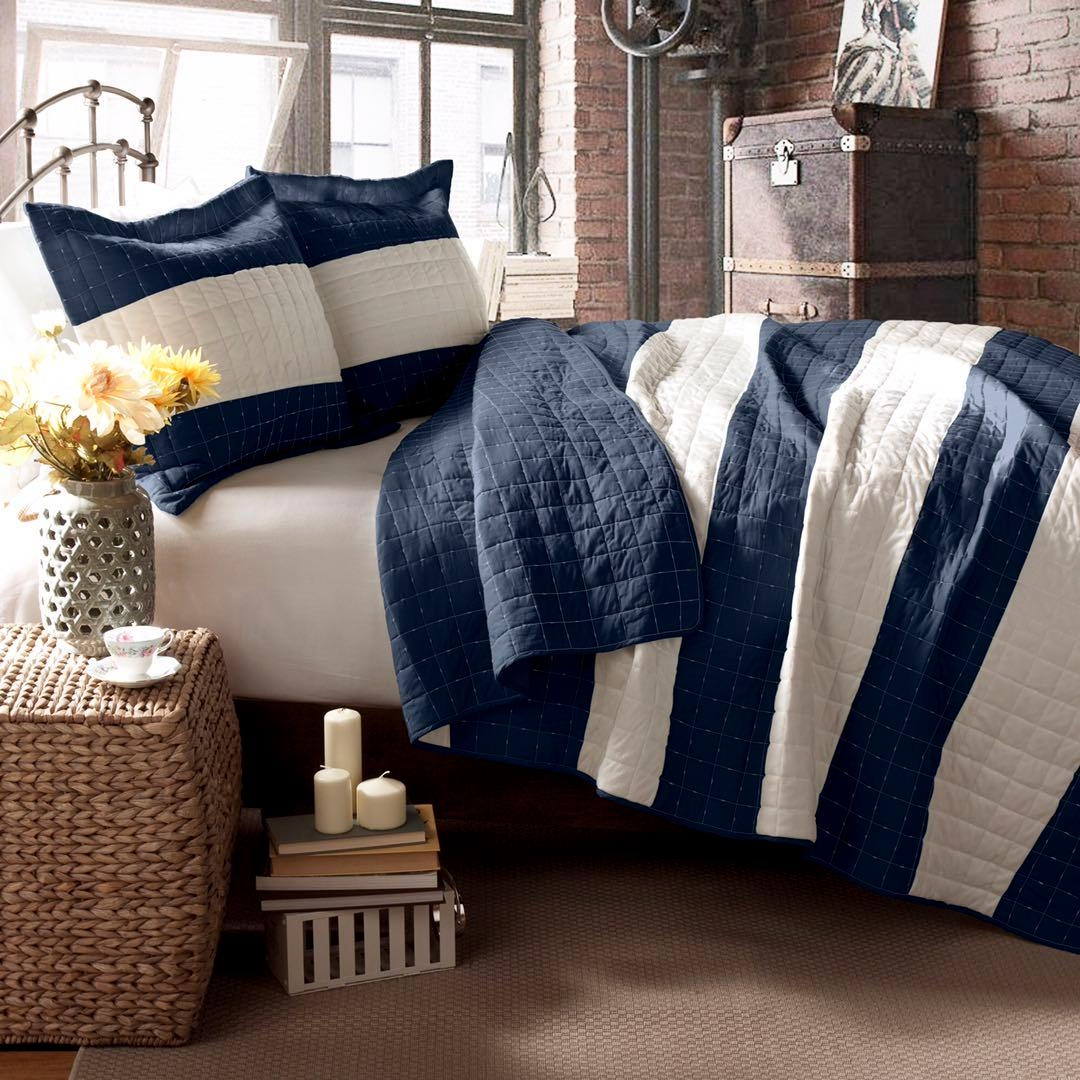 Cabana navy quilt