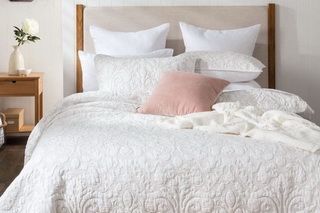 Tap/Click image to see details Chelsea from New New Horison Handicraft
