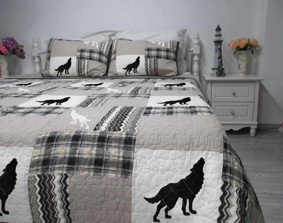 Northern Wolf quilt