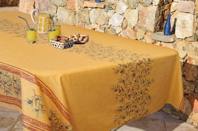Clos des Oliviers safran 100% cotton coated tablecloth.