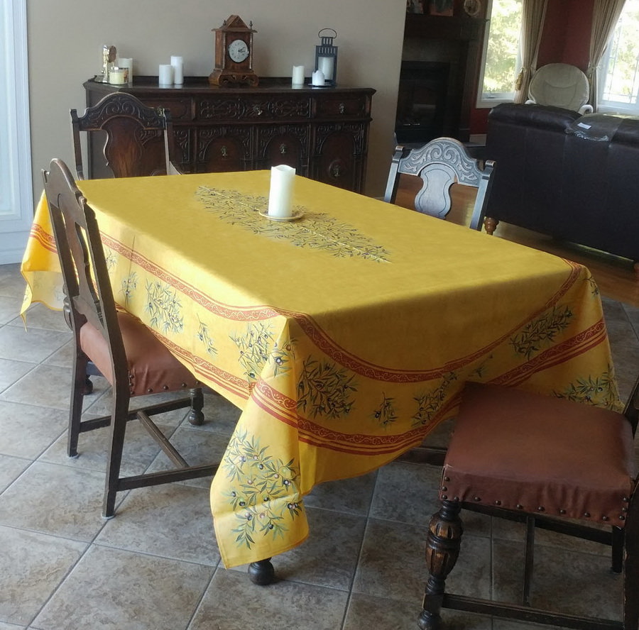 Clos des Oliviers rectangular/oval jaune Tablecloth. Image for Clos des Oliviers rectangular/oval jaune