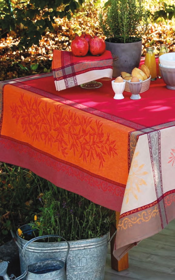 Olive rouge Nappe Jacquard Image for Olive rouge