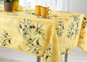 Nappe provencale en polyester rectangulaire - Jaune olives noires.